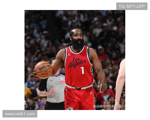 哈登居然又换了新发型，感觉可以直接去拍时尚大片了吧？