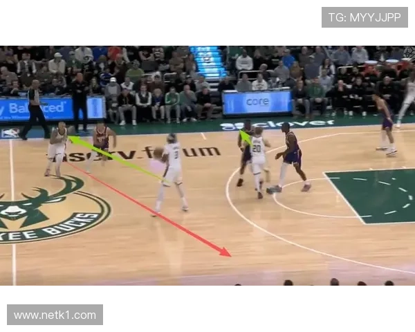 库兹马无球跑位提升得分效率拉开与同位置队友差距