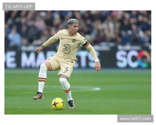 恩佐 vs 卡马文加：中场新星潜力差距在哪